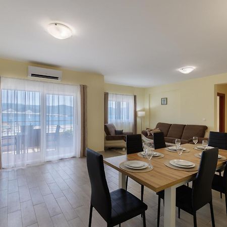 Apartman Maja Komarna Ngoại thất bức ảnh